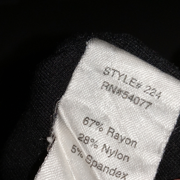 CAbi Black Back Zip Sleevless Top size 8 - Picture 6 of 6